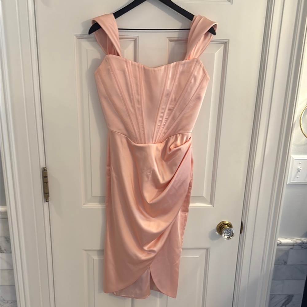 Elegant Pink Sleeveless Dress